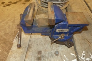 Mastercraft Swivel Bench Vise