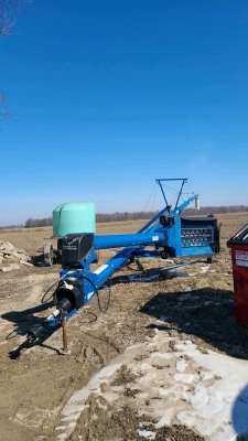 Brandt 1070 PTO Auger