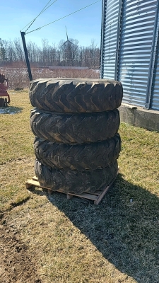 4-Caterpillar 13.00-24 TG Tires and Rims