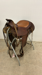 15.5" Western Saddle with No Stirrups