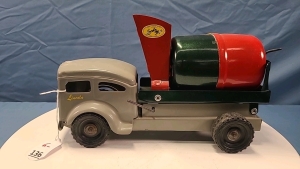 Lincoln Tin Cement Truck -Repainted