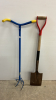 Short Handled Spade & Garden Claw - 3